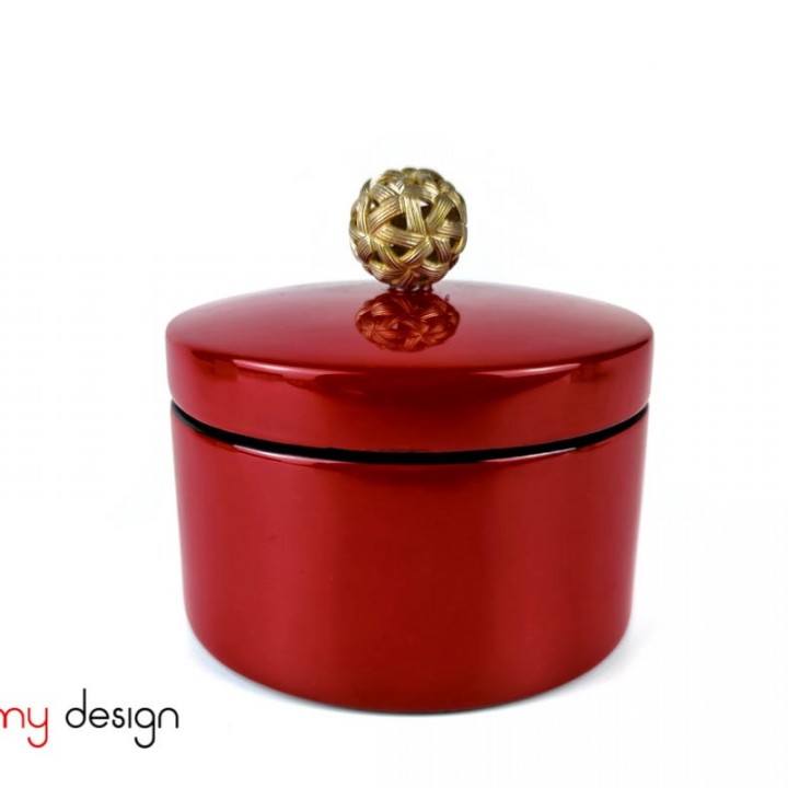 Round pillar lacquer box with small silver ball